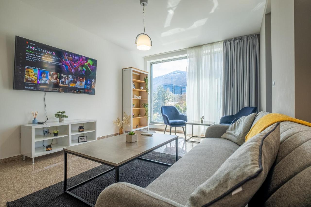 Julie'S Sunny Cozy Apartment With Balcony Sofia Exteriör bild
