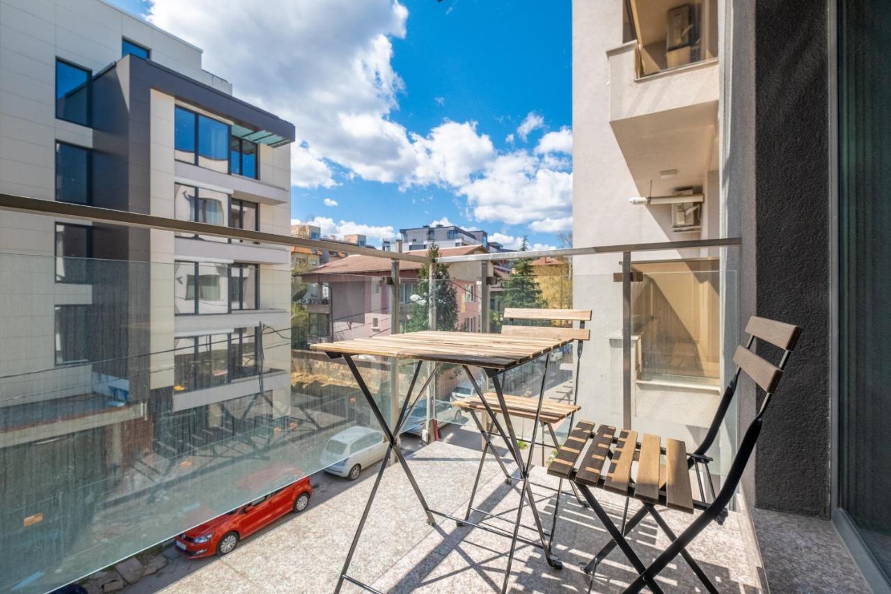 Julie'S Sunny Cozy Apartment With Balcony Sofia Exteriör bild