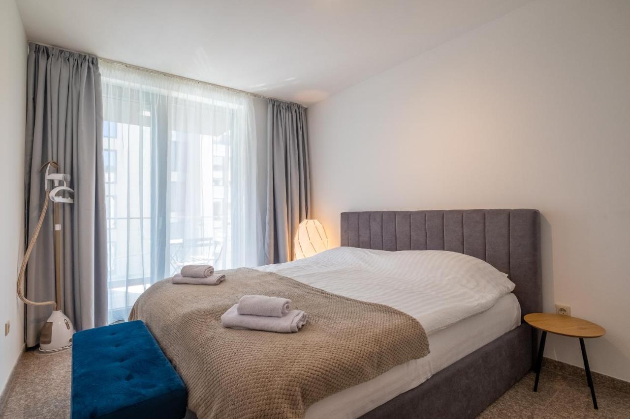 Julie'S Sunny Cozy Apartment With Balcony Sofia Exteriör bild