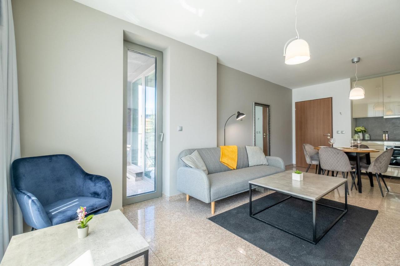 Julie'S Sunny Cozy Apartment With Balcony Sofia Exteriör bild